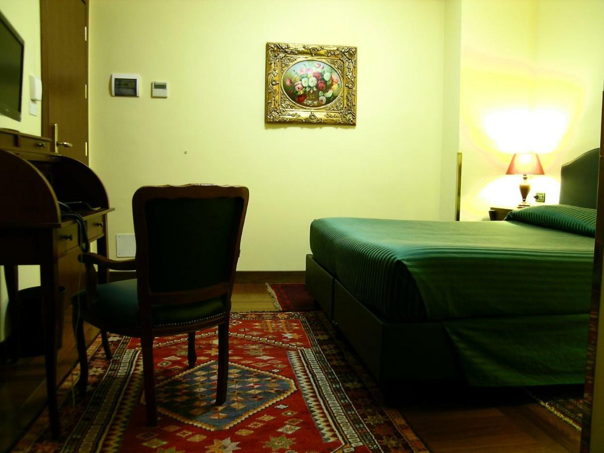 Relax Style House Central Rooms Pescara Exterior foto