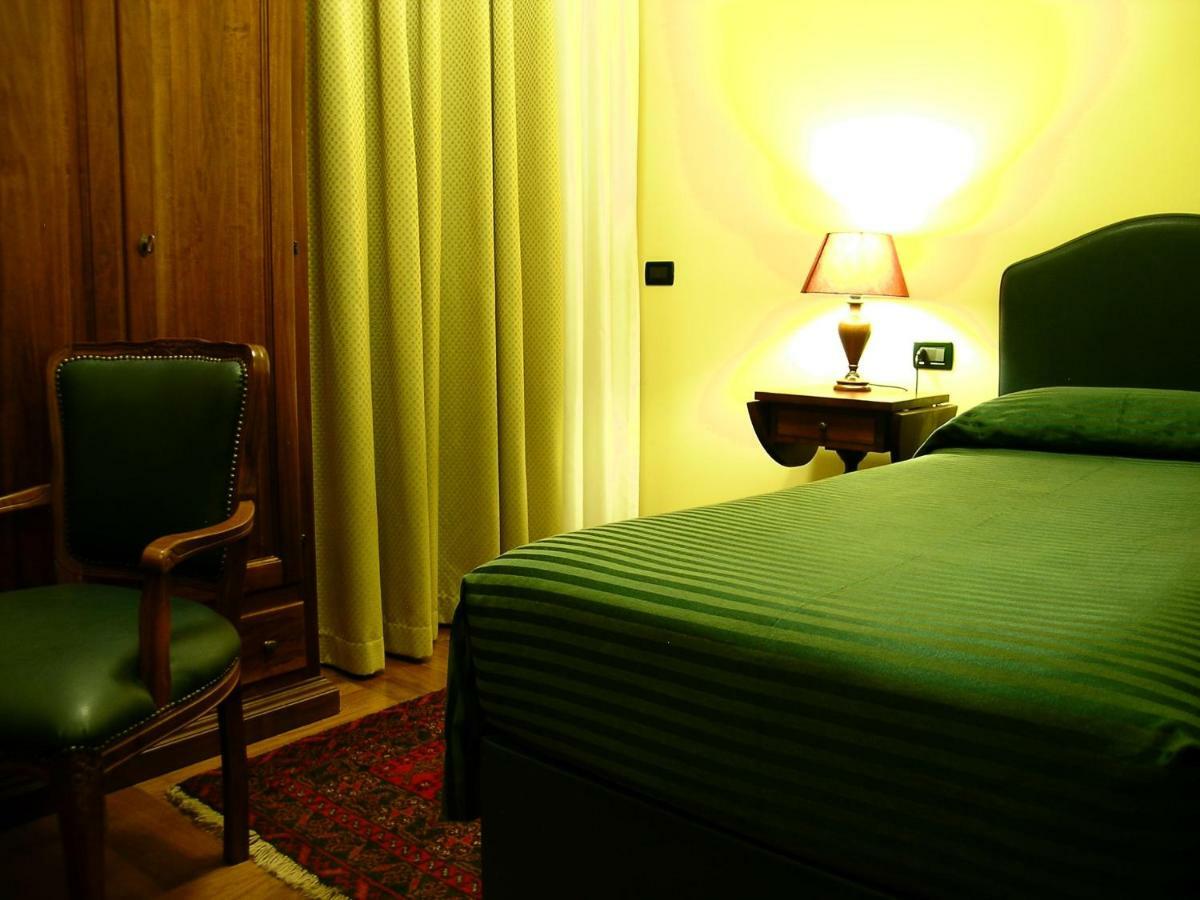 Relax Style House Central Rooms Pescara Exterior foto